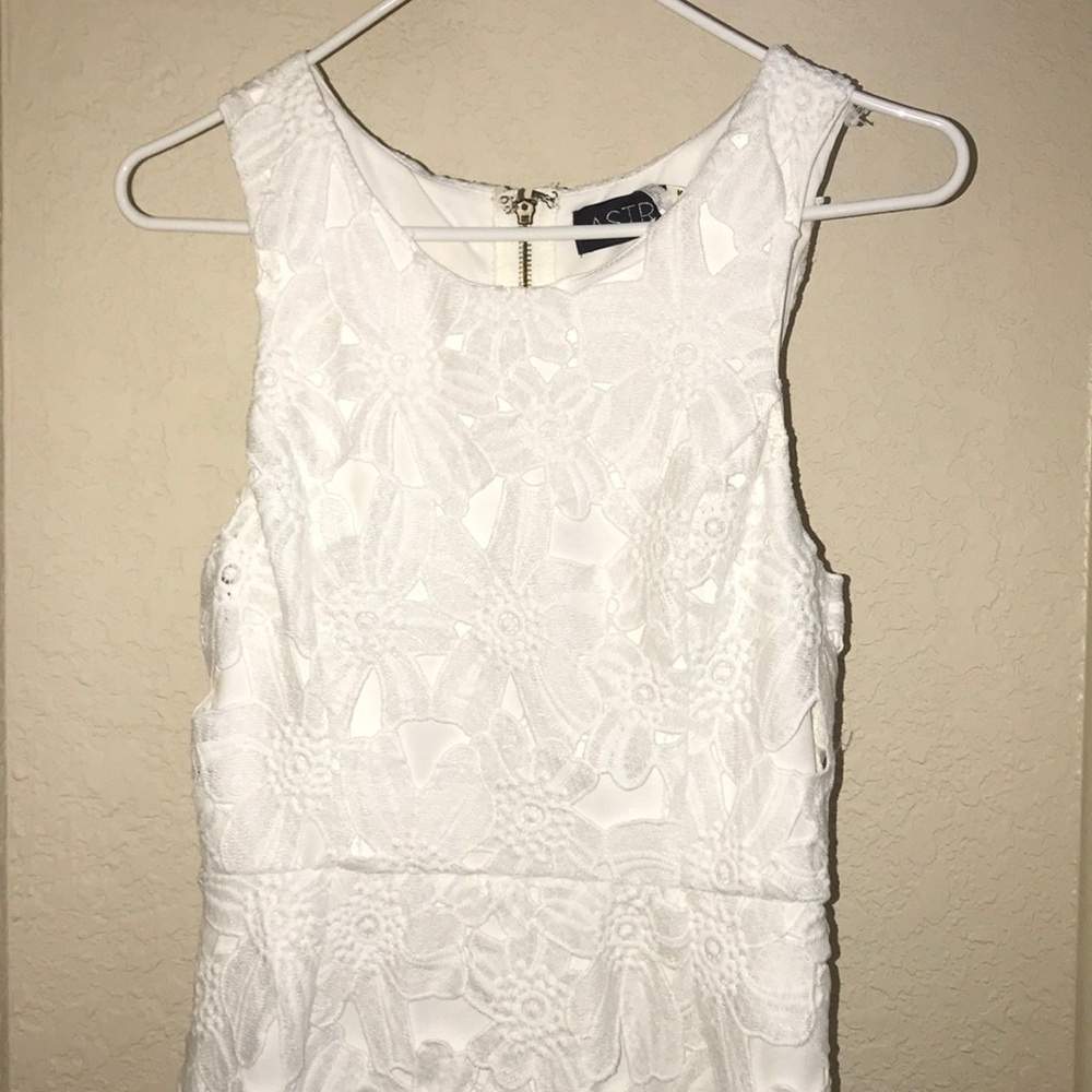 Astr the Label White Lace Dress